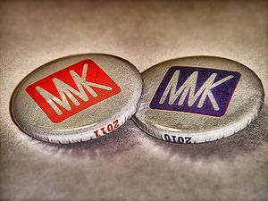 MMK-Button Effekte-Snapseed-03 grau-farbig-speed 1024x768.jpg